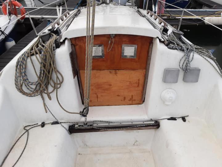 Vintage Sailboat In Belem Ξενοδοχείο Lisboa Εξωτερικό φωτογραφία